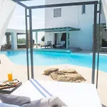 Paradise Estate Mykonos - Views, Party, Memories 2026 Oda ve Kahvaltı Paraga (Mykonos)