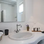 Paradise Estate Mykonos - Views, Party, Memories 2026 Oda ve Kahvaltı 4*