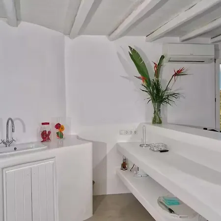 Bed & Breakfast Delilah - Paradise Estate Mykonos - Views, Party, Memories 2026