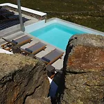 Paradise Estate Mykonos - Views, Party, Memories 2026 فندق مبيت وإفطار